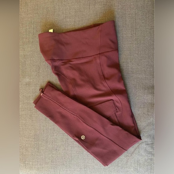 lululemon athletica Pants - Lulu size 4 cargo 25” leggings HR